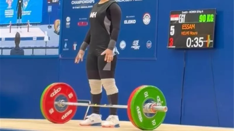 نورا عصام تحصد ثلاث فضيات بالبطولة الأفريقية لرفع الأثقال بالإسماعيلية