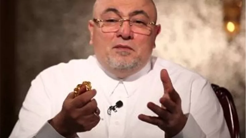 خالد الجندي: الشيطان يحارب الإنسان بالانشغال عن العلم لأنه طريق اليقين والهداية