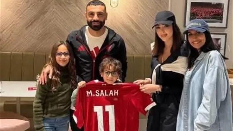 بسمة بوسيل تشارك صورًا مع أبنائها ومحمد صلاح
