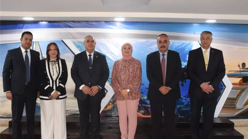 نائب محافظ الإسكندرية تشارك في احتفالية اليوم العالمي للمرأة في القطاع البحري