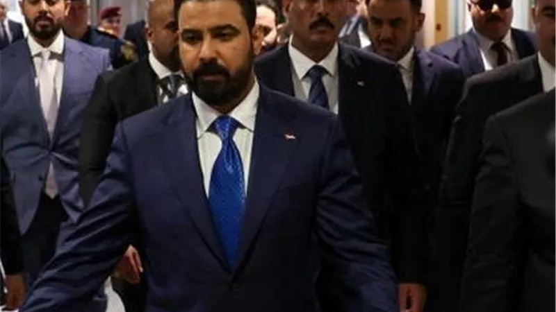 حكومة العراق الجديدة تبدأ منقوصة.. علي الزيدي يتعهد بحصر السلاح بيد الدولة والبرلمان يؤجل حسم الوزارات السيادية