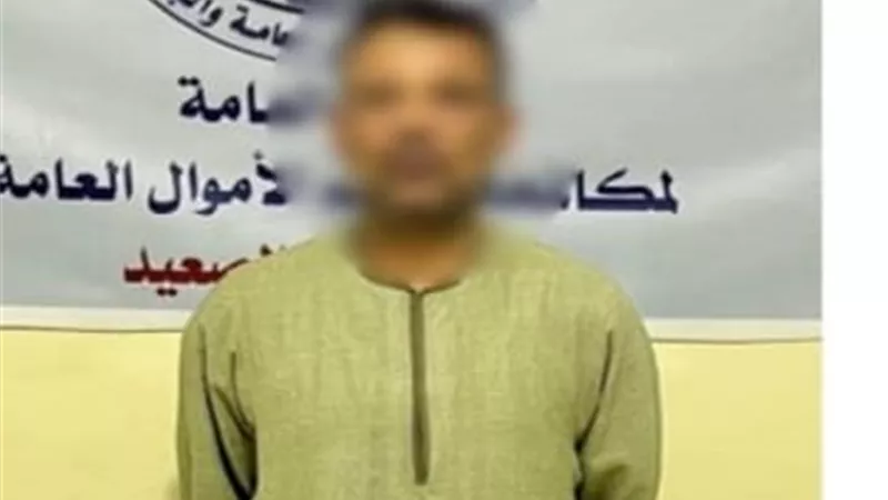 «حدث بياناتك البنكية».. سقوط نصاب انتحل صفة موظف بنك وسرق أموال المواطنين بالمنيا