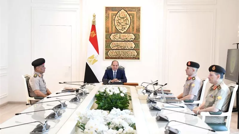 الرئيس السيسي يتابع موقف المشروعات الجاري تنفيذها من الهيئة الهندسية للقوات المُسلحة