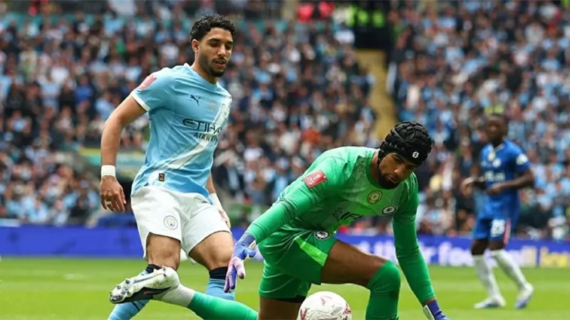 مرموش يشارك في تتويج مانشستر سيتي بكأس الاتحاد الإنجليزي