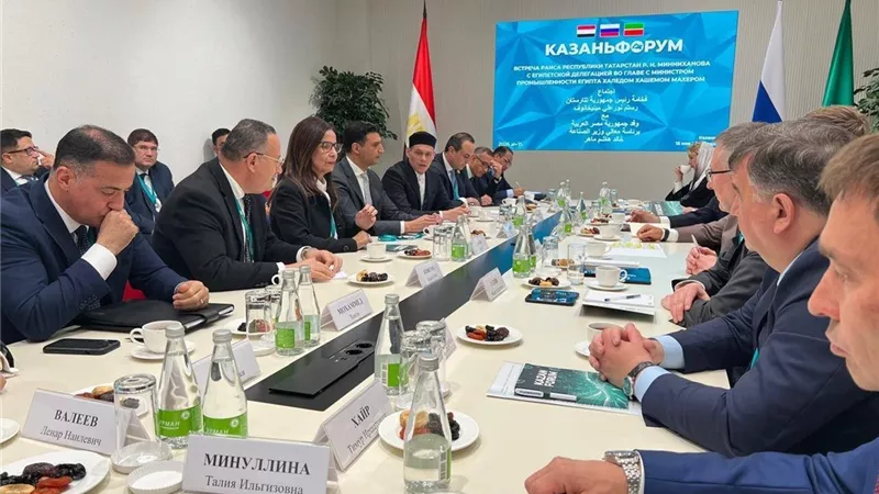 وزيرة الثقافة تبحث آفاق التعاون المشترك بين مصر وجمهورية تتارستان وروسيا