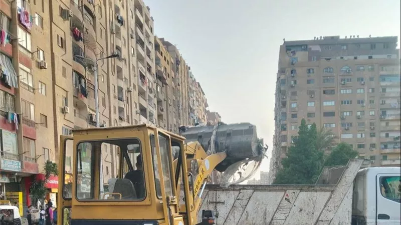 لتقصيرهم في العمل.. محافظ الجيزة يقرر استبعاد قيادات بحي الطالبية 