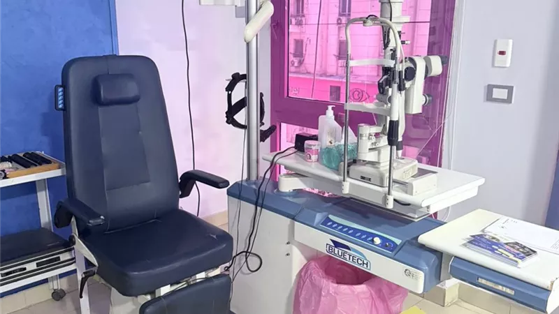 غلق 4 منشآت طبية مخالفة وإنذار 13 آخرين خلال حملات تفتيشية بالإسماعيلية 