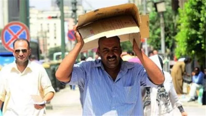 تجنبوا أشعة الشمس.. موجة شديدة الحرارة تضرب المنيا والصعيد