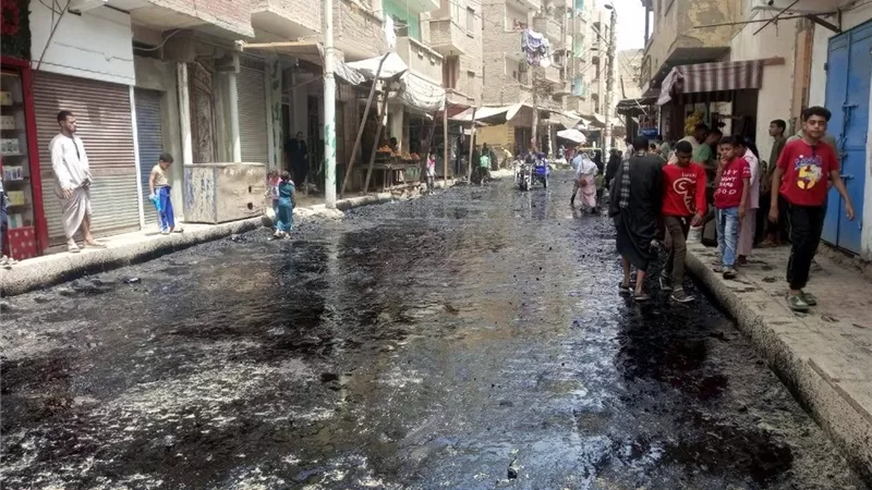 محافظ أسيوط: تكثيف الأعمال لإنهاء مشروعات الطرق بالخطة الاستثمارية في مواعيدها