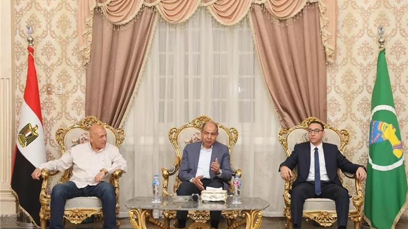 محافظ المنيا يستقبل نائب وزيرة الإسكان لمتابعة مشروعات المياه والصرف الصحي