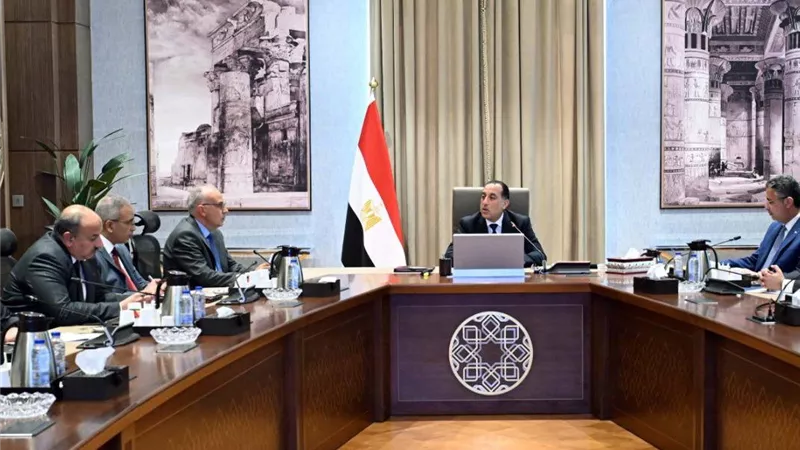رئيس الوزراء يستعرض مستجدات جهود تطوير صناعة السكر في مصر