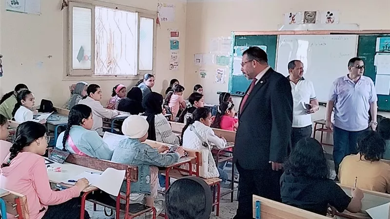 الشهادة الإعدادية بالدقهلية.. 130 ألف طالب يؤدون امتحان الهندسة اليوم 