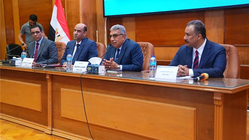 وزير العمل من الدقهلية: نعمل على تهيئة بيئة عمل جاذبة تدعم الإنتاج