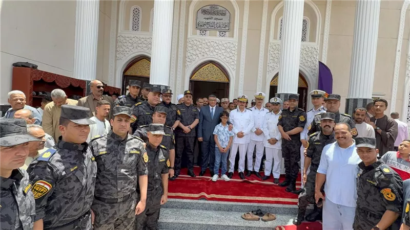 محافظ قنا يفتتح مسجد الشهيد المقدم أحمد عبد الفتاح جمعة بمدينة قنا الجديدة