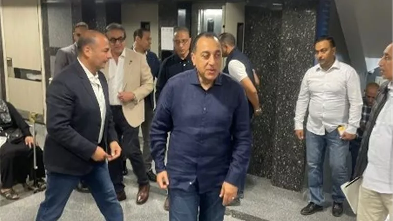 متخافوش من الوزير.. رئيس الوزراء يستطلع آراء طالبات بولاق حول منصة البرمجة