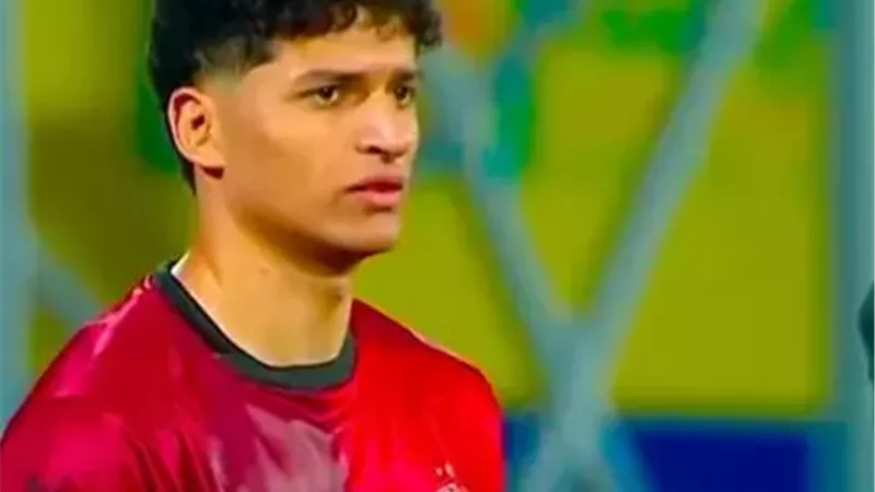 مفاجأة أوروبية.. نادٍ برتغالي يطلب ضم لاعب الأهلي المعار (خاص)