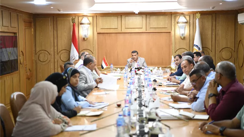 محافظ قنا يوجه برفع درجة الاستعداد لمواجهة ارتفاع مناسيب النيل