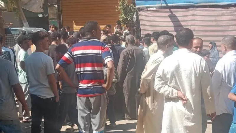 مصرع طفل دهسا تحت عجلات لودر تابع للوحدة المحلية بالفيوم