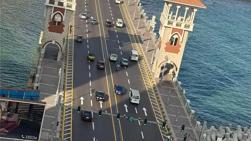 الإسكندرية تتزين لاستقبال العيد.. رفع كفاءة الكورنيش والحدائق وتجهيز ساحات الصلاة