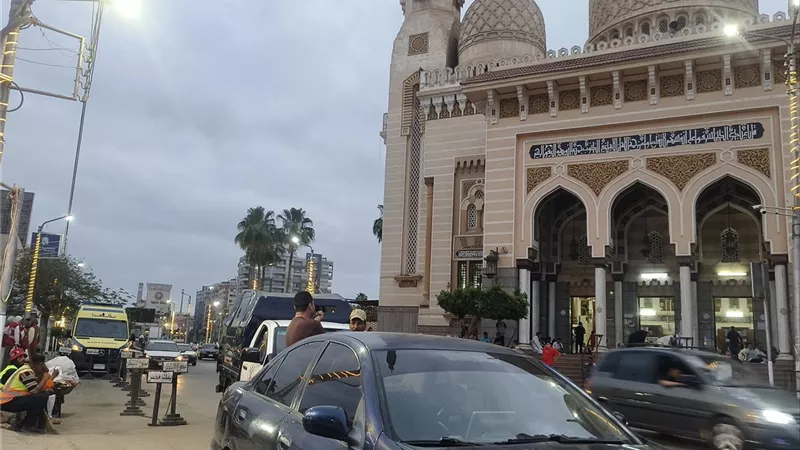 تعزيزات أمنية وسيارات إسعاف تجوب شوارع المنصورة تزامنا مع صلاة عيد الأضحى المبارك 