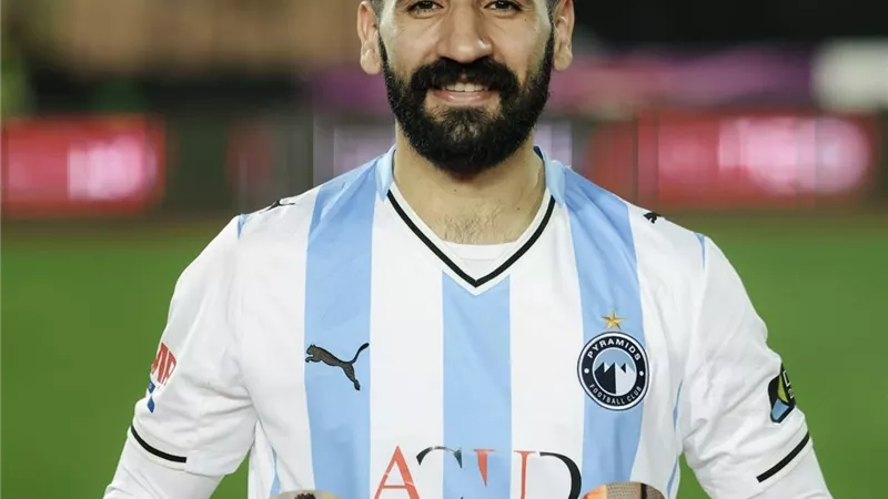 بيراميدز يرد على انتقال مهند لاشين إلى الزمالك (خاص)
