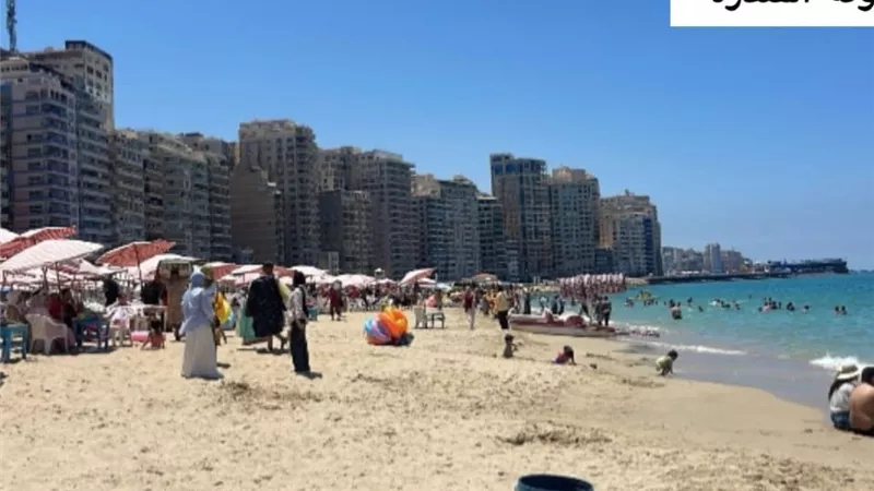 الإسكندرية تتألق في ثاني أيام عيد الأضحى.. شواطئ ممتلئة وأجواء احتفالية