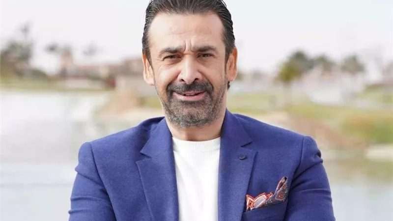 كريم عبدالعزيز ينعى والدة أحمد حلمي بكلمات مؤثرة ويطالب الجمهور بالدعاء لها