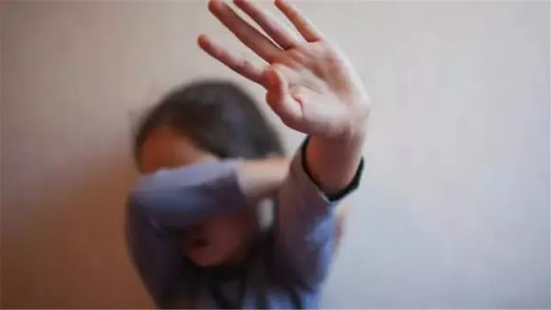 تطورات جديدة في اتهام دونجا.. دفاع الشاكية يطالب بتفريغ الكاميرات واستجواب اللاعب