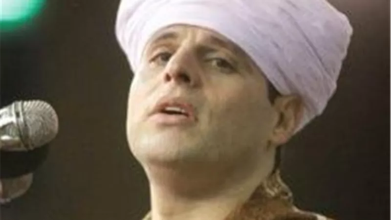 رد عليه بألفاظ خارجة.. محمود التهامي يثير الجدل بشجاره مع متابع 