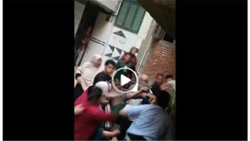 بعد استغاثة ابنته.. ضبط المتهمين بالتعدي على مسن في الدقهلية