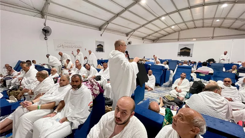 يوم عرفة.. خدمات متكاملة لحجاج الجمعيات والتزام كامل بالتعليمات