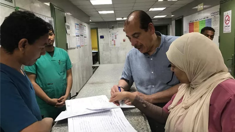 نائب وزير الصحة يجري جولة تفقدية مفاجئة لعدد من المنشآت الطبية بالقاهرة 