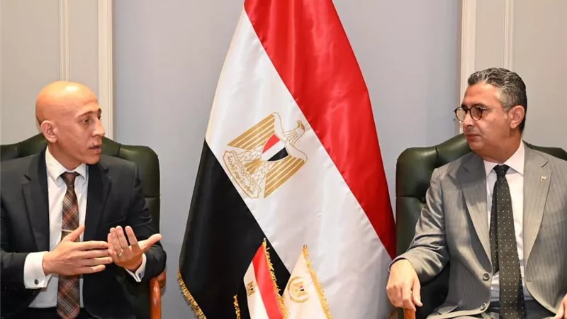 وزير التموين يكرم مفتش الإسكندرية: نموذج رقابي متميز خلال عيد الأضحى