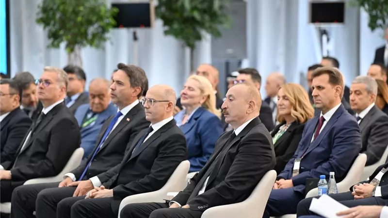 وزير البترول يشارك في افتتاح أسبوع باكو للطاقة بأذربيجان