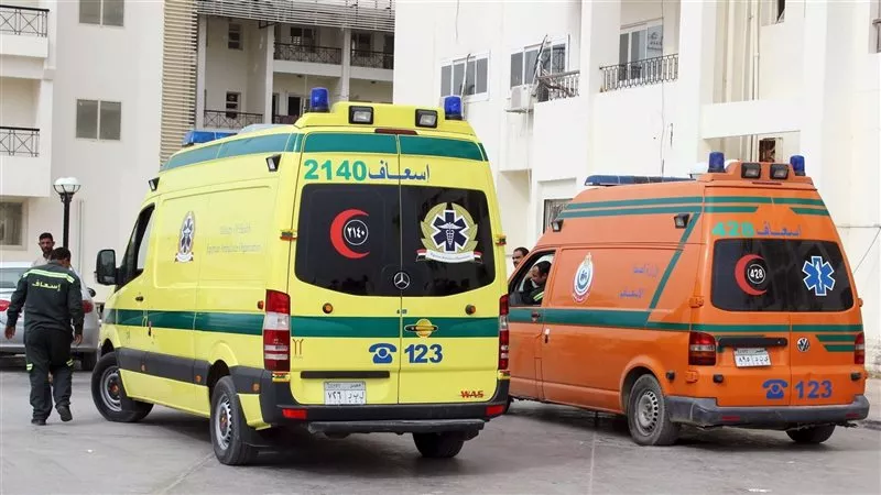 إصابة 16 شخصًا في انقلاب ميكروباص بالطريق الصحراوي الغربي بالمنيا