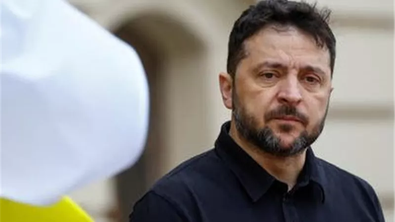 سكرتيرة زيلينسكي السابقة تشن هجومًا حادًا عليه بسبب ترامب.. ما القصة؟