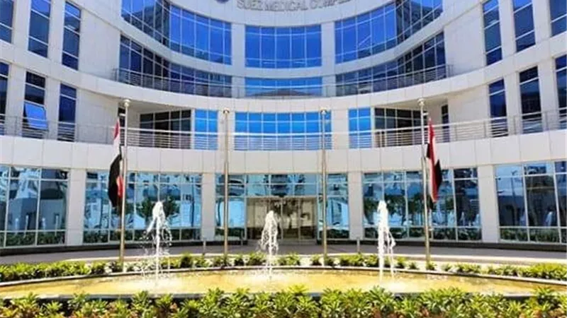 نجاحات كبيرة لمجمعات التأمين الصحي الشامل.. خدمات متطورة بجودة عالمية في 6 محافظات