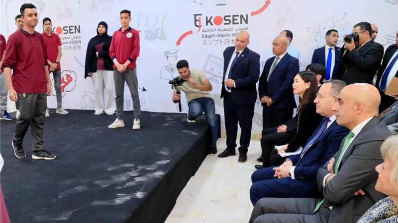 وزراء التعليم يزورون معهد الكوزن المصري الياباني.. والطلاب يعرضون مشروعات مبتكرة بالبرمجيات