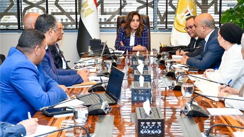 تحرك حكومي لحماية كنوز البحر الأحمر.. ومنال عوض تتابع مشروعات الاستدامة البحرية