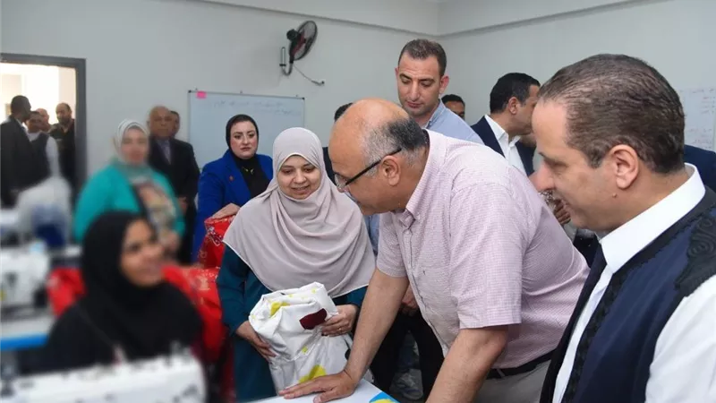محافظ الإسكندرية يتفقد مركز التأهيل الشامل بمركز ومدينة برج العرب ضمن مشروعات حياة كريمة
