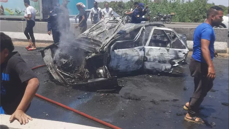 بسبب السرعة.. إصابة 4 أشخاص وتفحم سيارة أعلى كوبري المستقبل بالإسماعيلية 