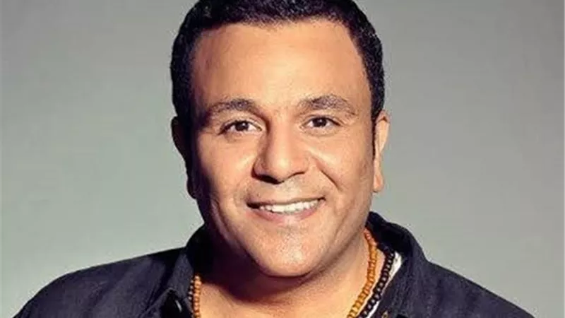 هيغني في كباريه.. بوستر دعائي لحفلة محمد فؤاد يثير غضب جمهوره