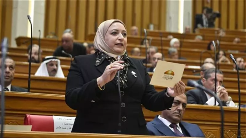 سحر عتمان تكشف لـ