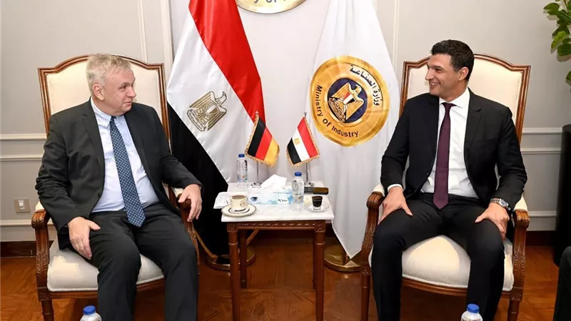 الصناعة: الآلات والسيارات ومكوناتها والأدوية ضمن الصناعات ذات الأولوية للحكومة المصرية