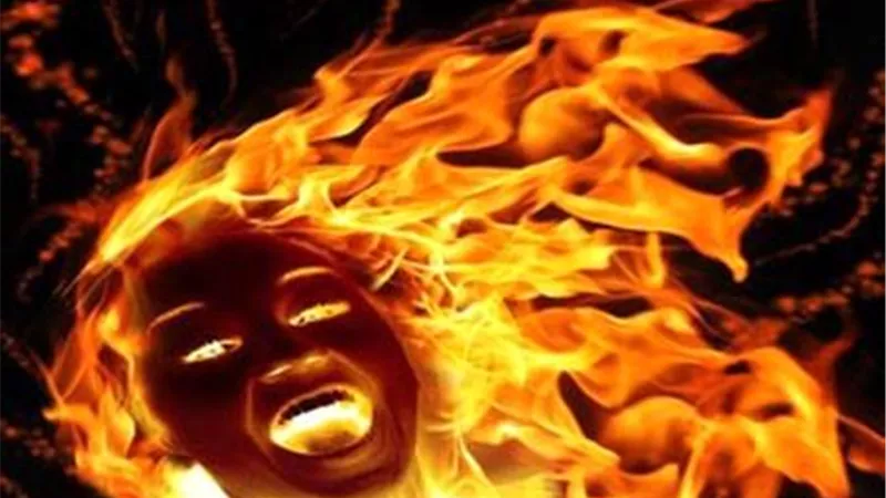 ربة منزل تنهي حياتها حرقا بسبب خلافات أسرية في دار السلام 