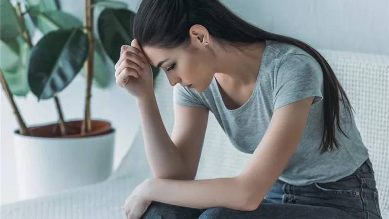 أكثر عرضة للإصابة مرتين من الرجال ... طرق التعافي من اكتئاب وقلق النساء