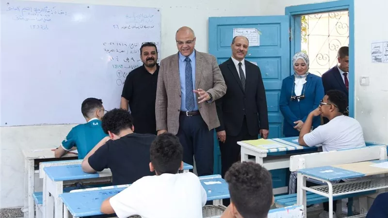 قرار حاسم من محافظ الإسكندرية.. إيقاف معلمين عن العمل لمخالفة ضوابط الامتحانات