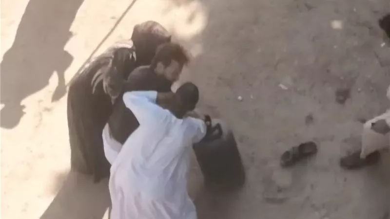 تفاصيل صادمة وراء فيديو أسطوانة البوتاجاز بقنا.. خلافات عائلية تقود إلى الأزمة