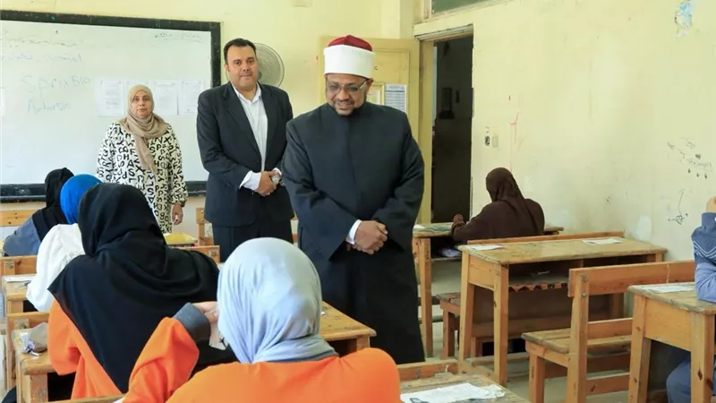 الأمين العام للبحوث الإسلامية يتفقد امتحانات الثانوية الأزهرية ويشدد على الانضباط