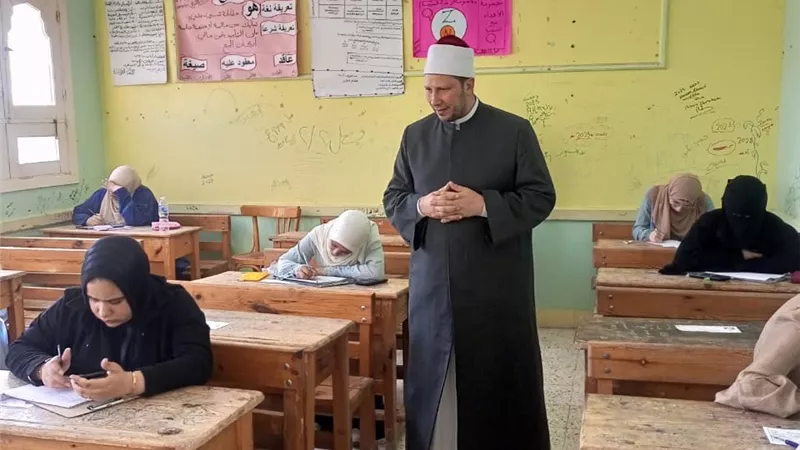الهدوء والالتزام يسيطران على لجان امتحانات الأزهرية بالإسكندرية 